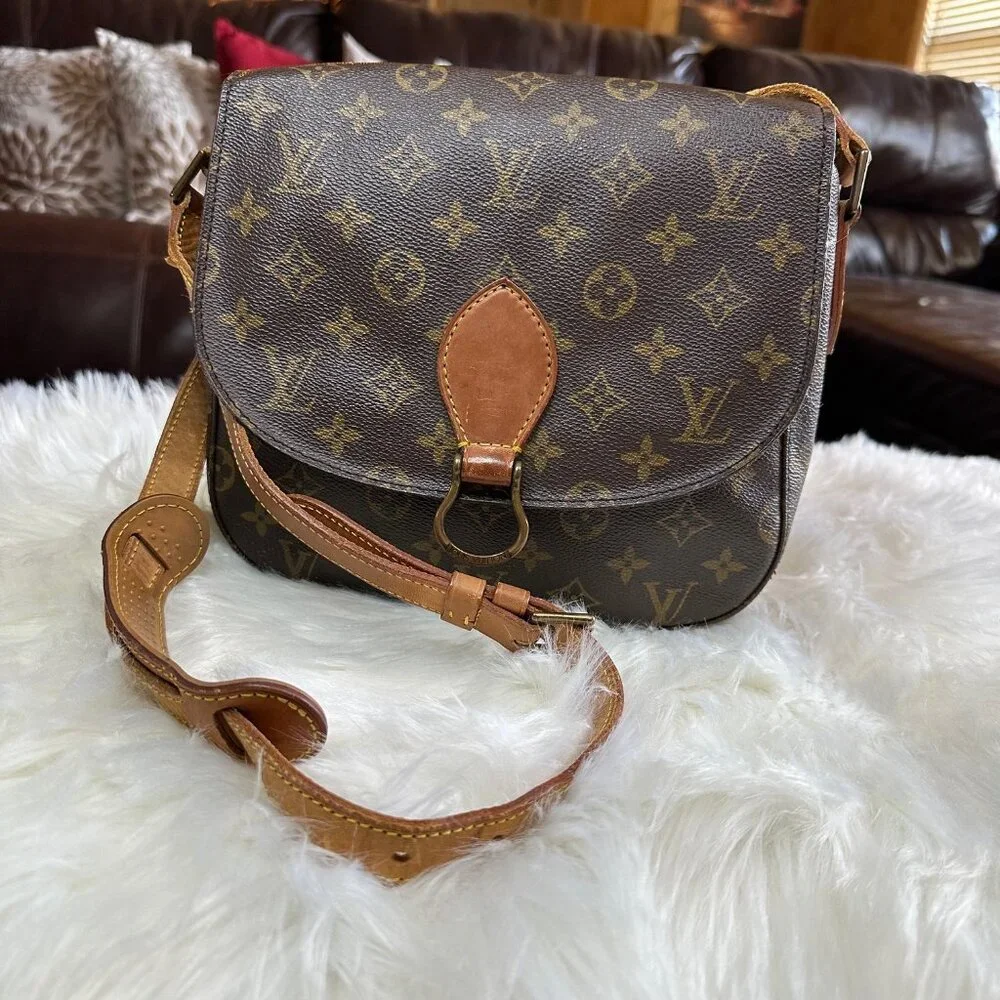 ❌SOLD❌Authentic Louis Vuitton Monogram Saint Cloud GM Crossbody Shoulder Bag - Picture 3 of 16